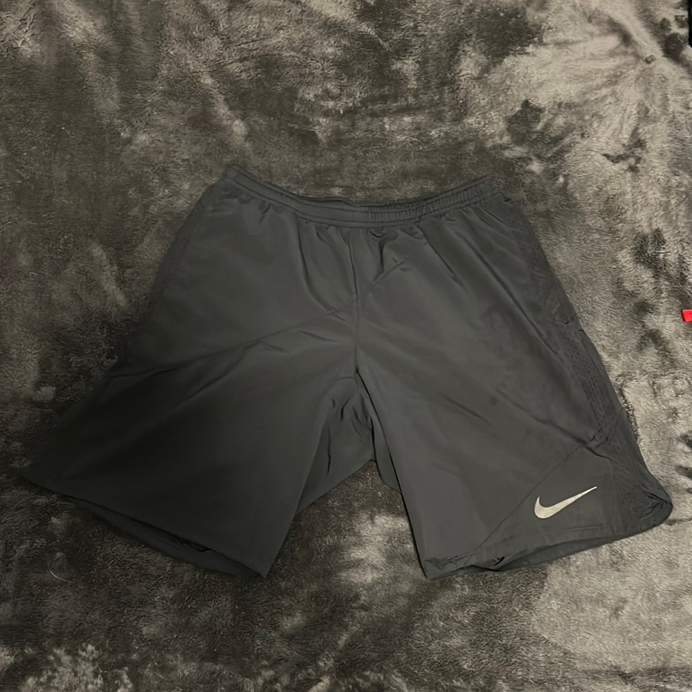 Men’s size medium black Nike running shorts